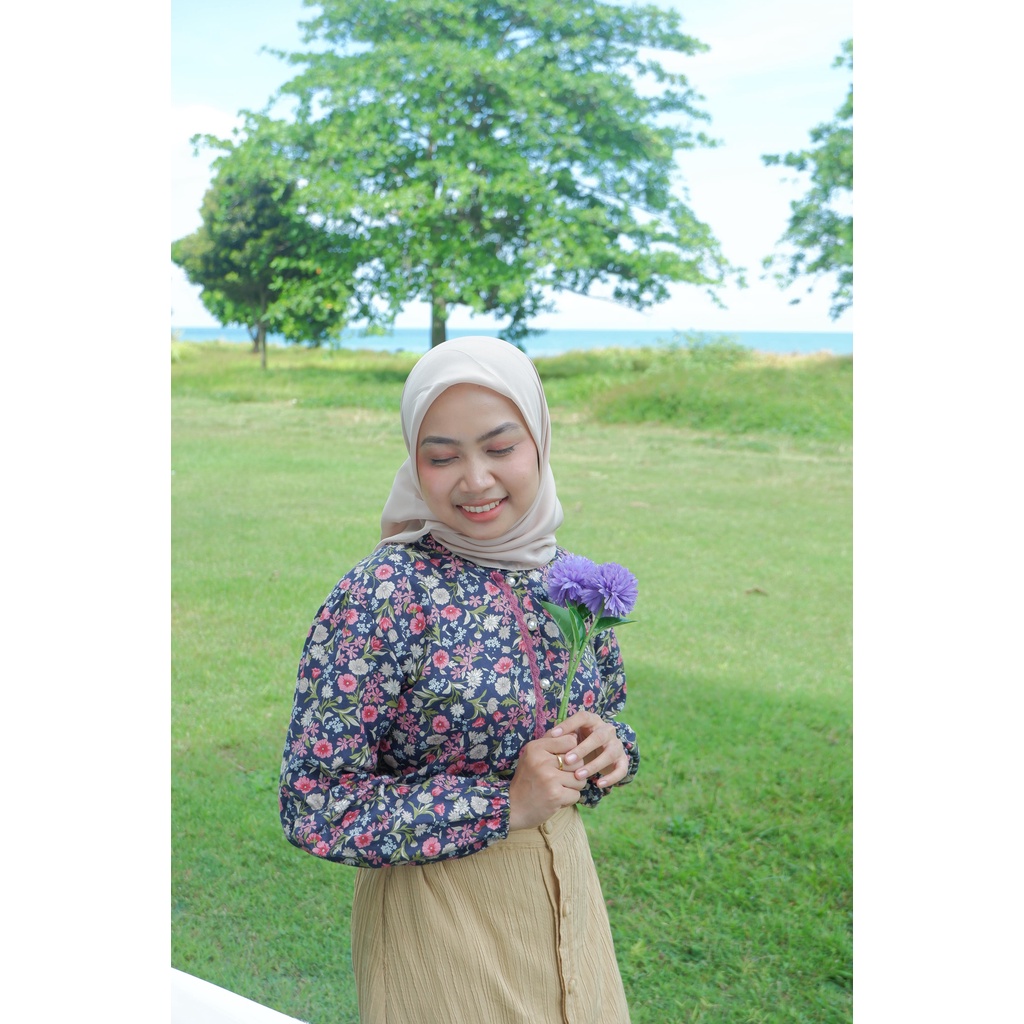 Eloise Blouse | Vintage Blouse | Korean Blouse | Blus Wanita | Blus Korea | Blus Blus Cantik | Blus