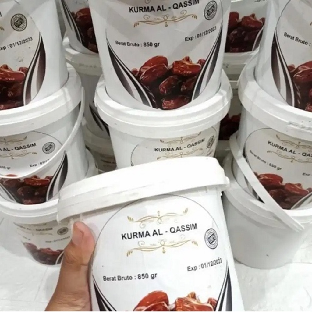 

Kurma Ember AL Qassim 850 gram