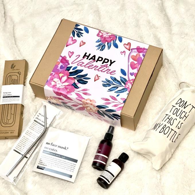 

Spesial Valentine Day Valentine Hampers Gift Souvenir Kado Pacar