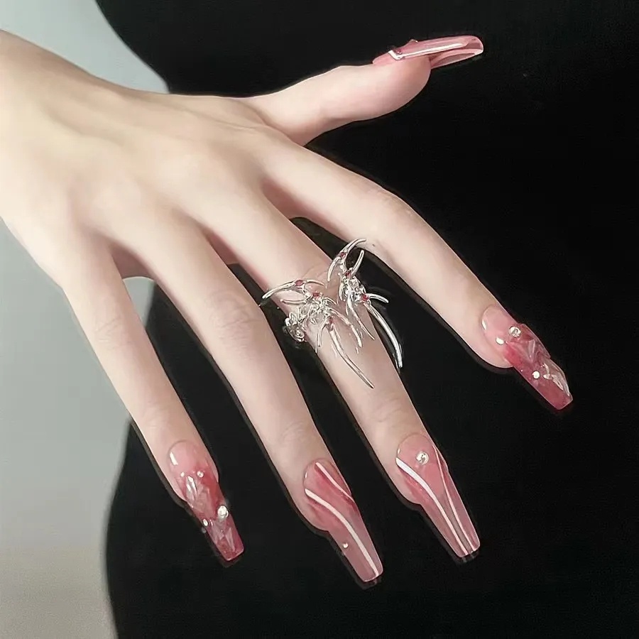 Kepribadian Tidak Teratur Indah Elegan Logam Cair Perhiasan Cincin Pasangan Cincin Pesta Terbuka Yang Dapat Disesuaikan Bertatahkan Zirkon Merah Mode Cyberpunk Trendi Kupu-Kupu Gelap Keren Gadis Cincin