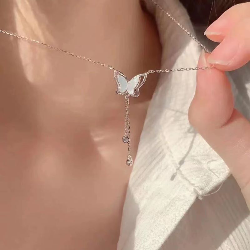 Fashion Korea Alloy Super Peri Putih Fritillary Butterfly Kalung Untuk Wanita