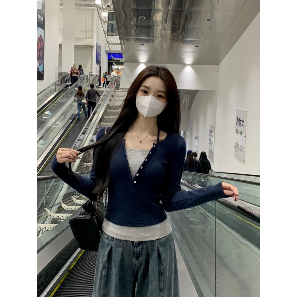 Red Jahitan gaya pendek baru slim fit palsu dua potong kaos wanita lengan panjang 2023 musim semi bottoming kemeja dengan top in