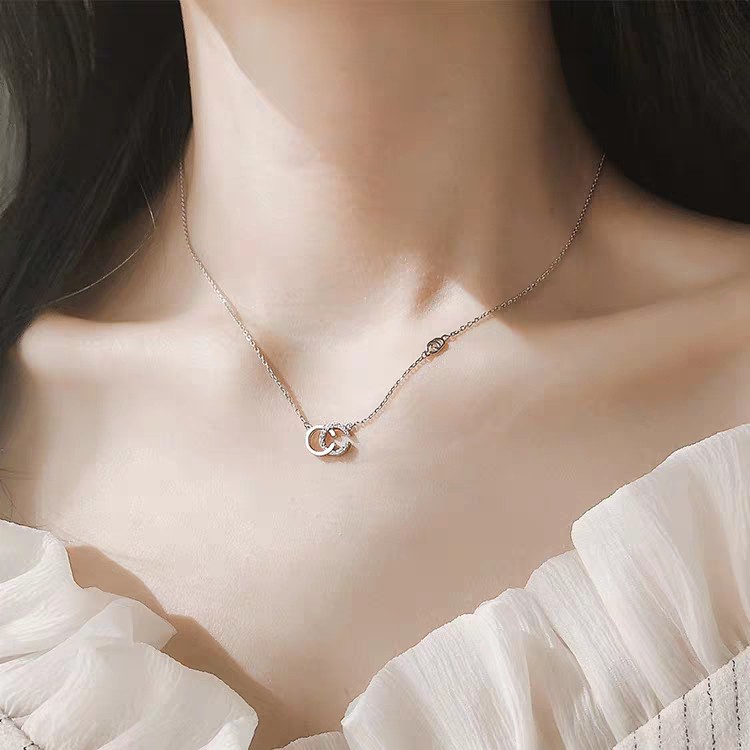 Kalung Rantai Klavikula Pendek Desain Huruf C Ganda Gaya Korea Anti Pudar Hypoallergenic