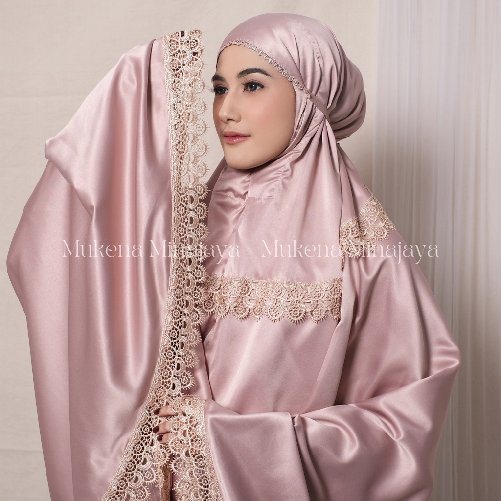 Mukena Dewasa Renda Mewah Jumbo Daily Traveling  Sutra Velvet Premium Fashion Mukenah Dewasa Muslim Terbaru