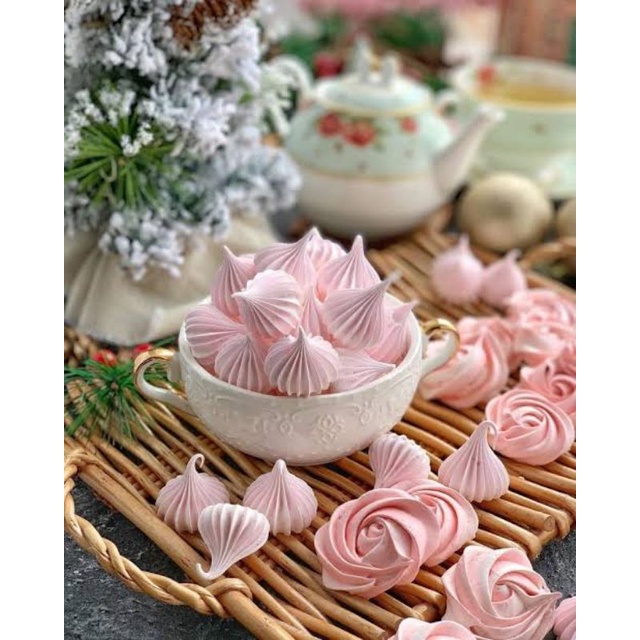 

Meringue Cookies Kue kering busa Rasa Buah Berat 250 gr Toples