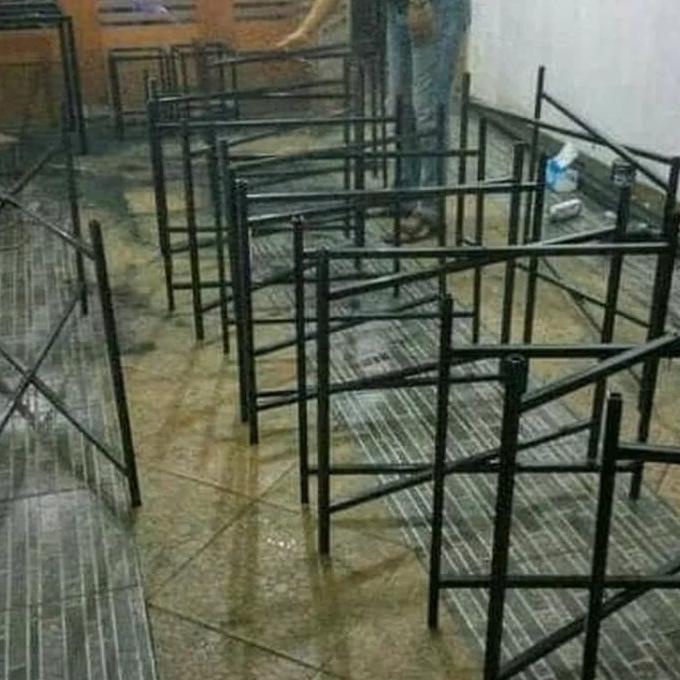 Kaki Besi Meja Lipat