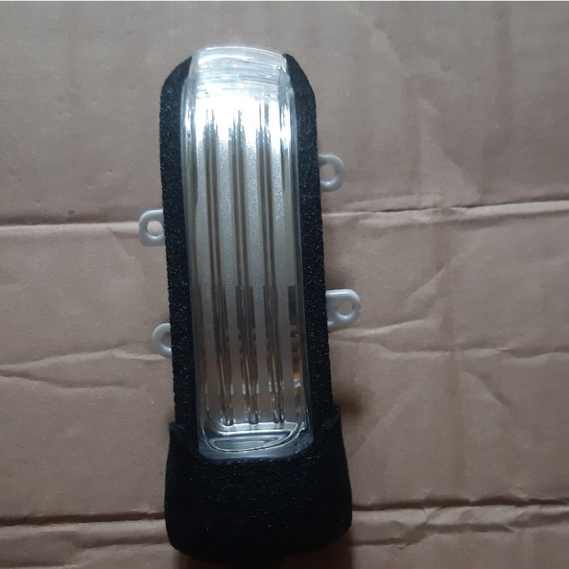 lampu sein spion mobil luxio rush terios 2015 - 2017