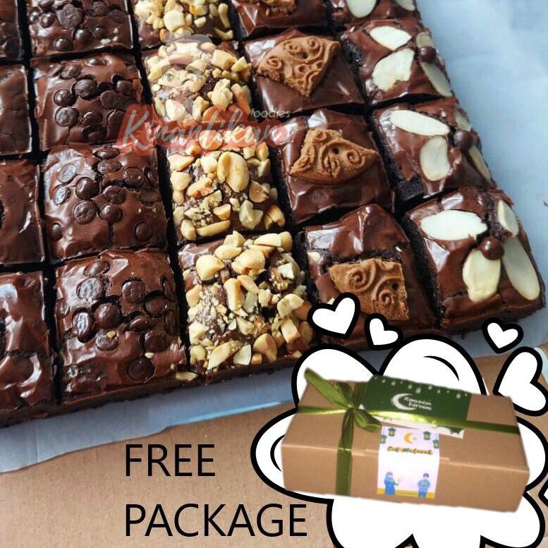 

♘ Fudgy Brownies sekat. Hampers Gift by Kinantikan ✮