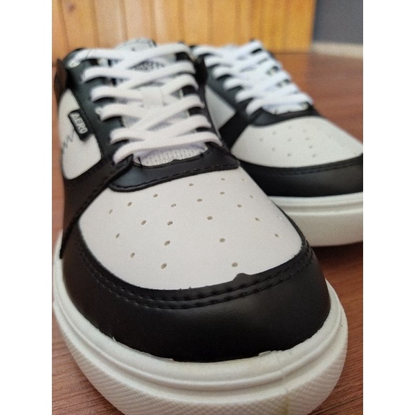 Aerostreet Hoops Low Series BNIB - Sepatu Sneakers