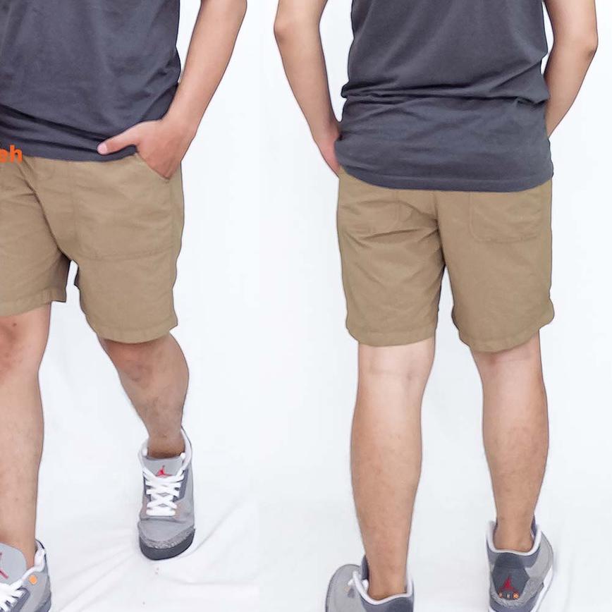 ❂ CELANA PENDEK PRIA UNIQLO DEPAN KANCING TERDAPAT IKAT PINGGANG ➶