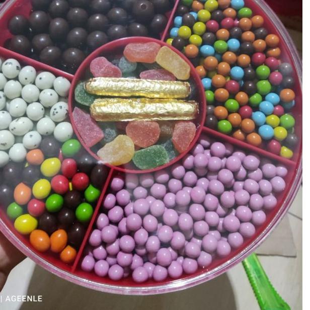 

☟ coklat tray lagie ♢