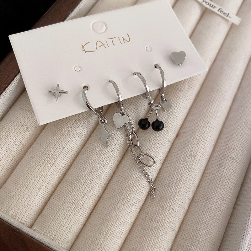 2022trend Asimetris Cinta Hati Cherry Menjuntai Anting Set Warna Silver Perhiasan Anting Elegan Untuk Wanita Perempuan