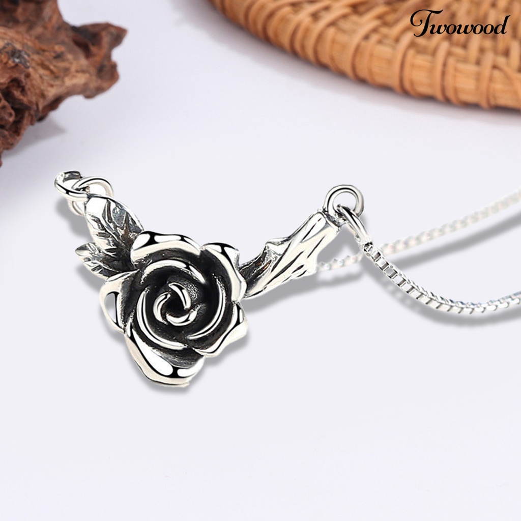 Twowood Wanita Kalung Vintage Bunga Hitam Rose Stainless Desain Lama Leher Dekorasi Warna Perak Tepi Halus Rose Liontin Kalung Pesta Perhiasan