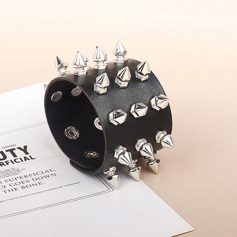 Retro Punk Fashion Berlebihan PU Kulit Gelang Ciri Tiga Baris Paku Rivet Gothic Gelang Perhiasan Pesta