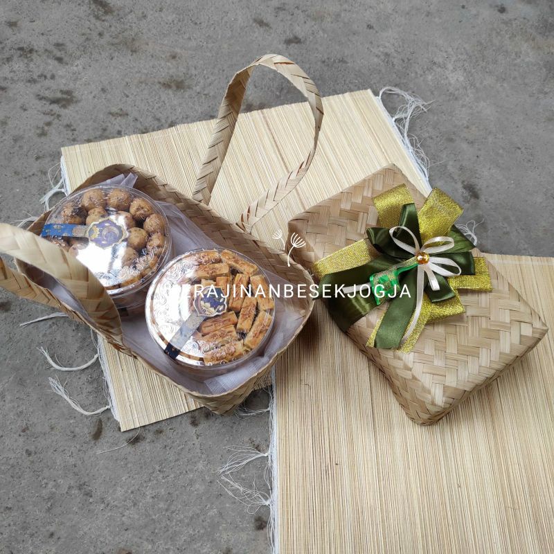 

(LEBARAN) BESEK JINJING 25X15 NAT PITA besek unik besek murah besek Jogja besek kue besek persegi panjang besek bambu