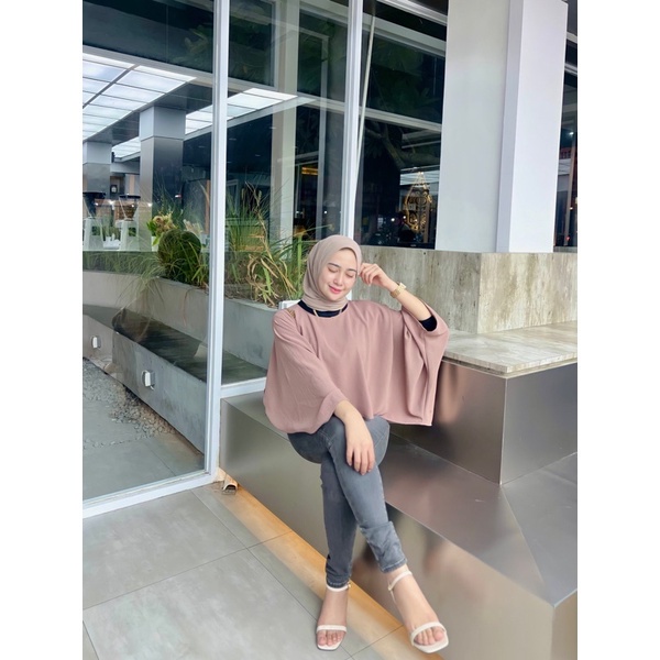 BEFAST - ZRX BLOUSE WANITA NINDI / FAMELA BATWING BLOUSE CRINCLE / Pakaian Casual Wanita / Blouse Model Terbaru / Fashion Wanita Style Hijab Trendy / Outfit Wanita Remaja Kekinian / Blouse Polos formal / OOTD Wanita Kerja