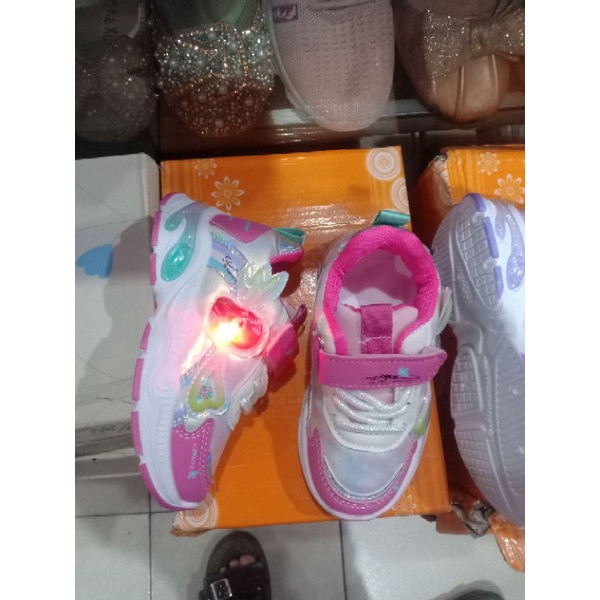 sepatu anak import LED premium sport fhasion terbaru termurah