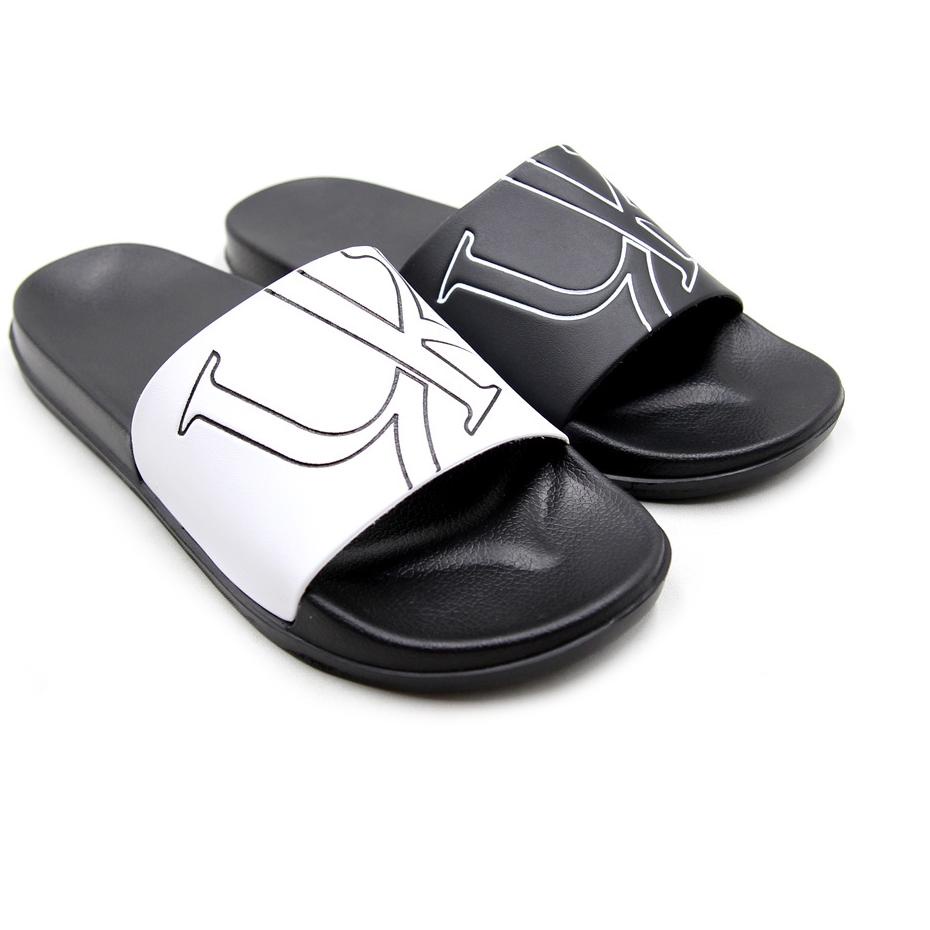 ✲ [ORIGINAL] SANDAL PRIA YONGKI KOMALADI OL-IVN4412-21 HITAM/PUTIH ➣