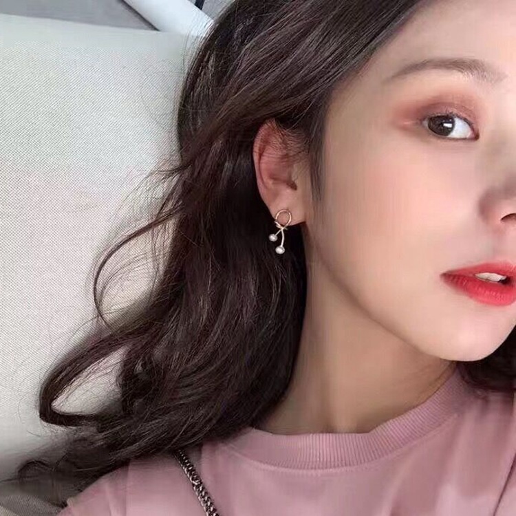 Dongdaemun Jarum Perak Indah Sederhana Diikat Logam Anting Mutiara Temperamen Manis Kecil All-Match Anting Earrings