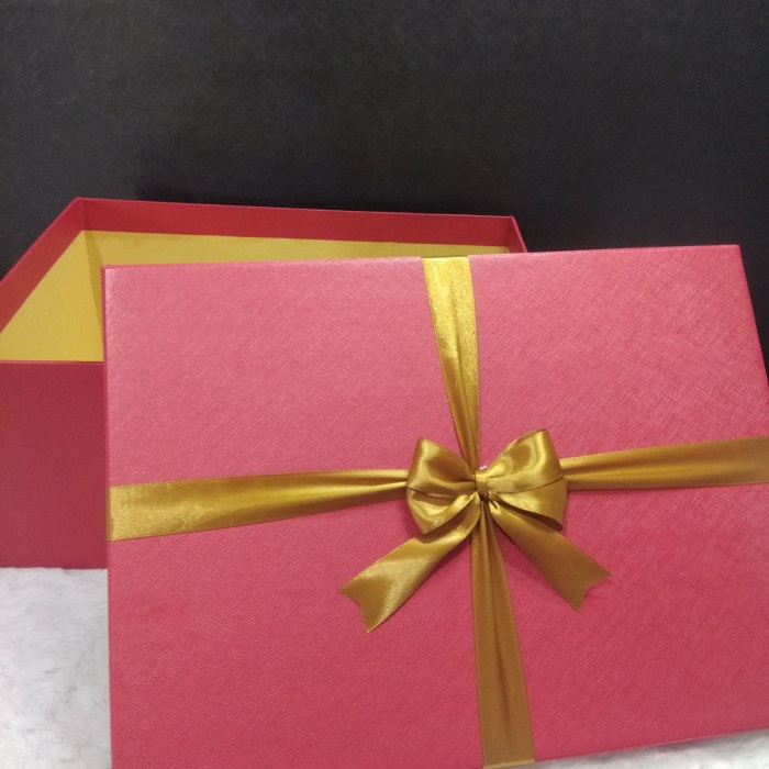 

⭐BISA COD⭐ kotak kado BESAR/giftbox/boxsouvenir/26x20x10cm/merah berpita