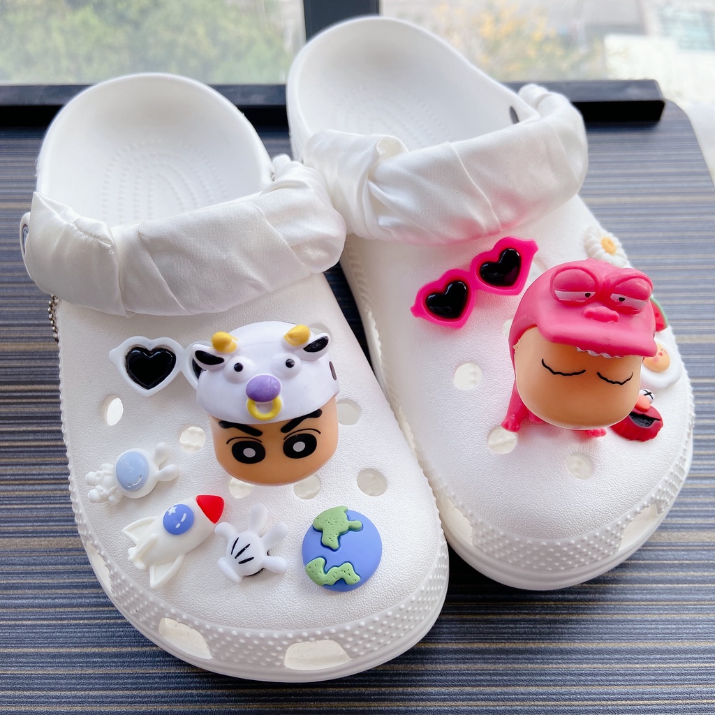 ✨shinydiy✨ Cow Crayon Shin-chan ✨Crocs jibbitz Terbaru untuk tampilan yang lebih segar l Dengan Crocs Jibbitz