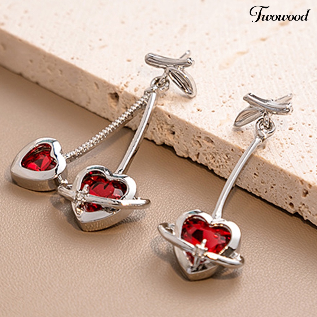 Twowood 1pasang Liontin Anting Asimetris Geometris Splicing Fashion Cinta Hati Merah Berlian Imitasi Telinga Studs Perhiasan Aksesori