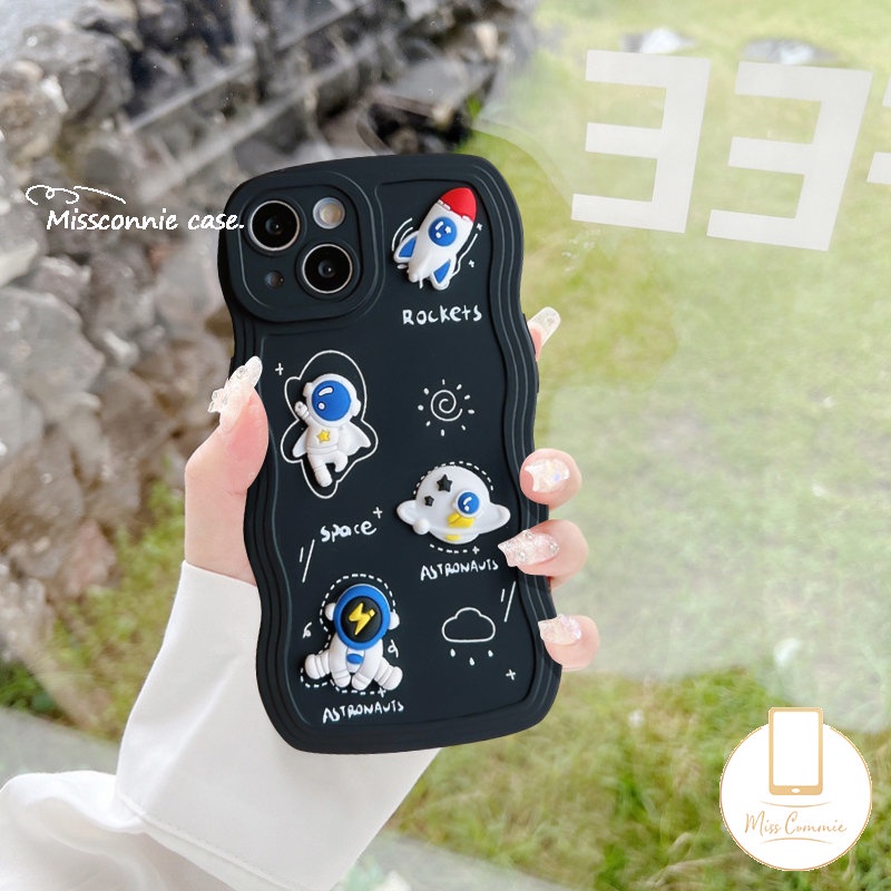 Casing Kartun Tepi Bergelombang Kompatibel Untuk iPhone 11 Pro Max7 6s 8 6 14 Plus XR X XS Max 11 13 12 14 Pro Max SE 2020 Lembut Tpu Lucu Boneka 3D Astronot Space Phone Cover