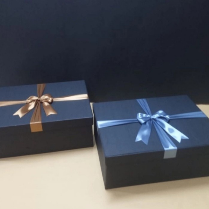 

⭐BISA COD⭐ kotak kado BESAR/ giftbox/35x35x20cm/