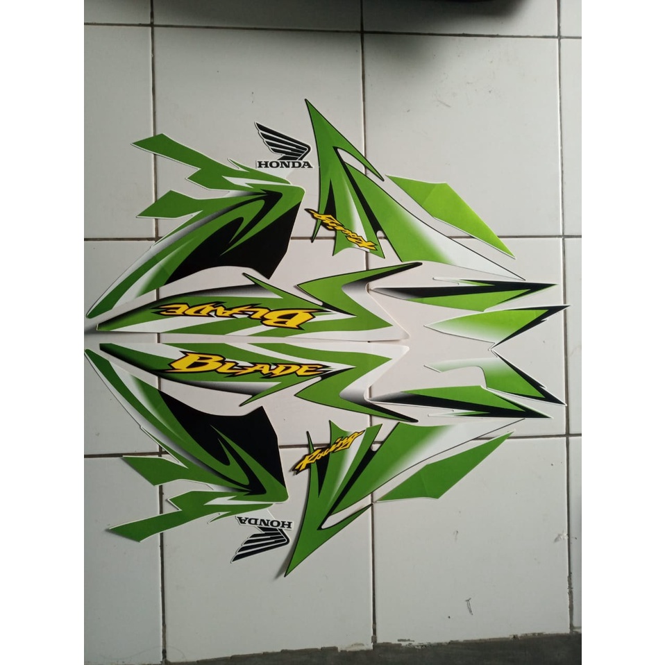 Sticker Striping lis body honda blade 110 2011 hitam hijau
