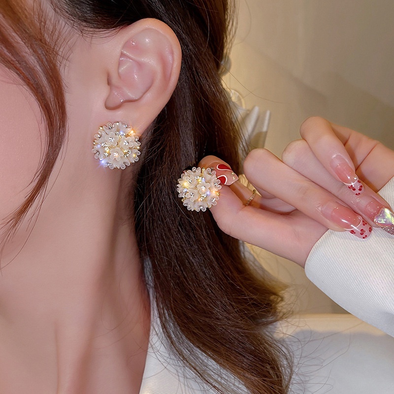 Anting Bunga Bulat Berlian Berkilau lady Korea