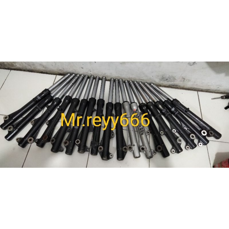 shock depan Honda Beat, Scoopy, Vario original dan istimewa.