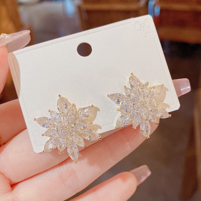 1pasang Fashion Snowflake Stud Earrings/Anting Bunga Zirkon Berkilau/Aksesoris Perhiasan Pesta Wanita