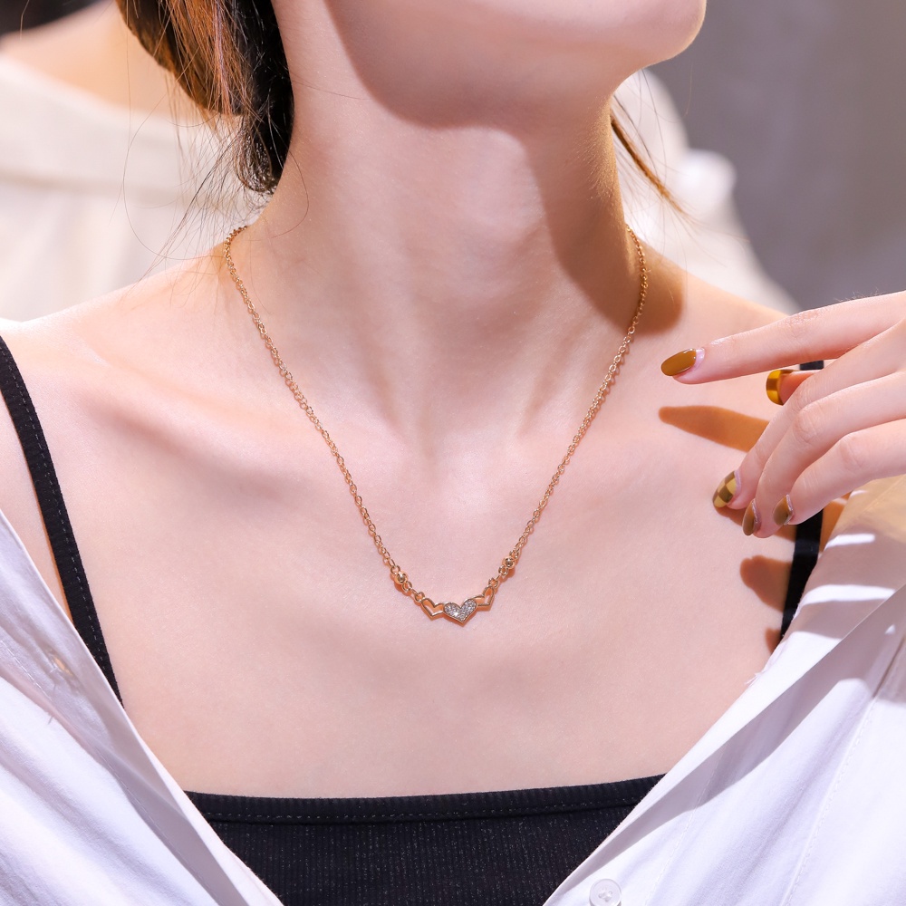 ✨♥️✨ Kalung Korea Titanium Wanita Perhiasan Murah Fashion Aksesoris Liontin Berlian Hati Perak Rantai Klavikula D083-2