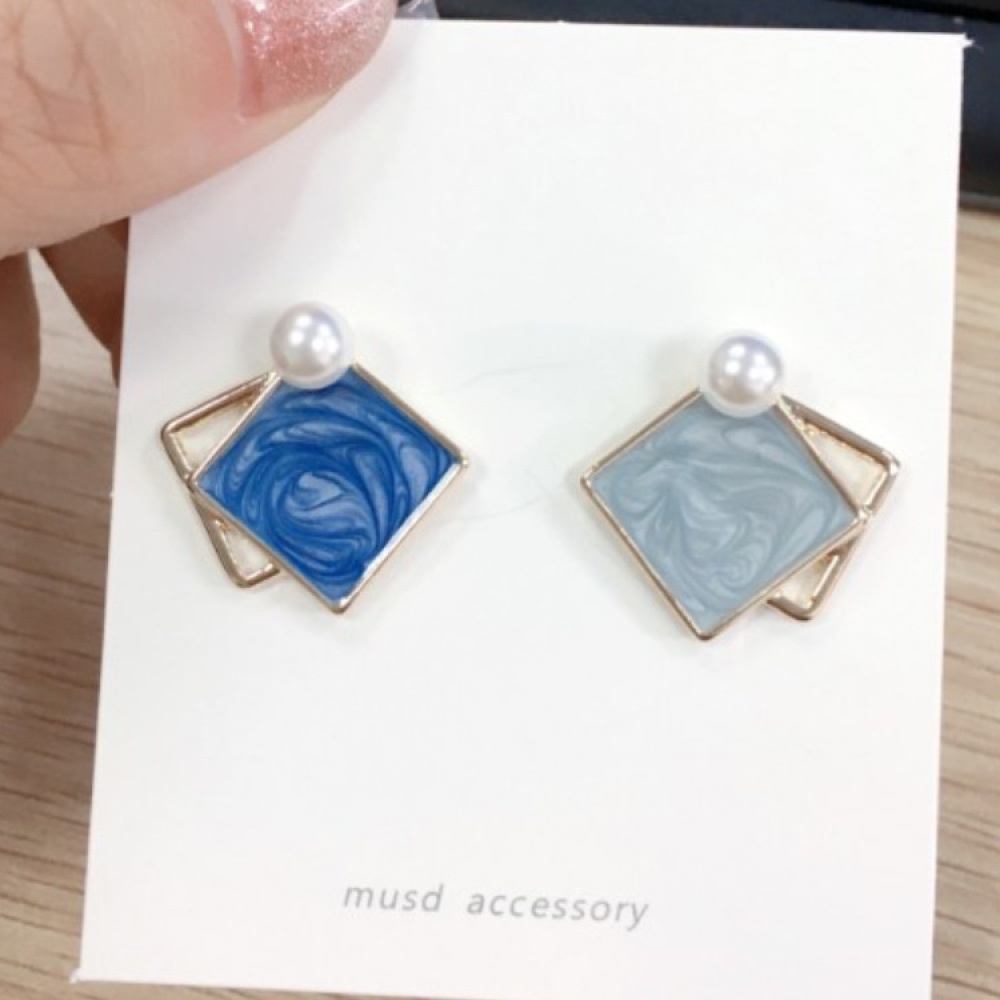 Enamel Biru Simulasi Mutiara Klip Telinga Non Tindik Wanita Anting Hadiah Pesta Earcuffs