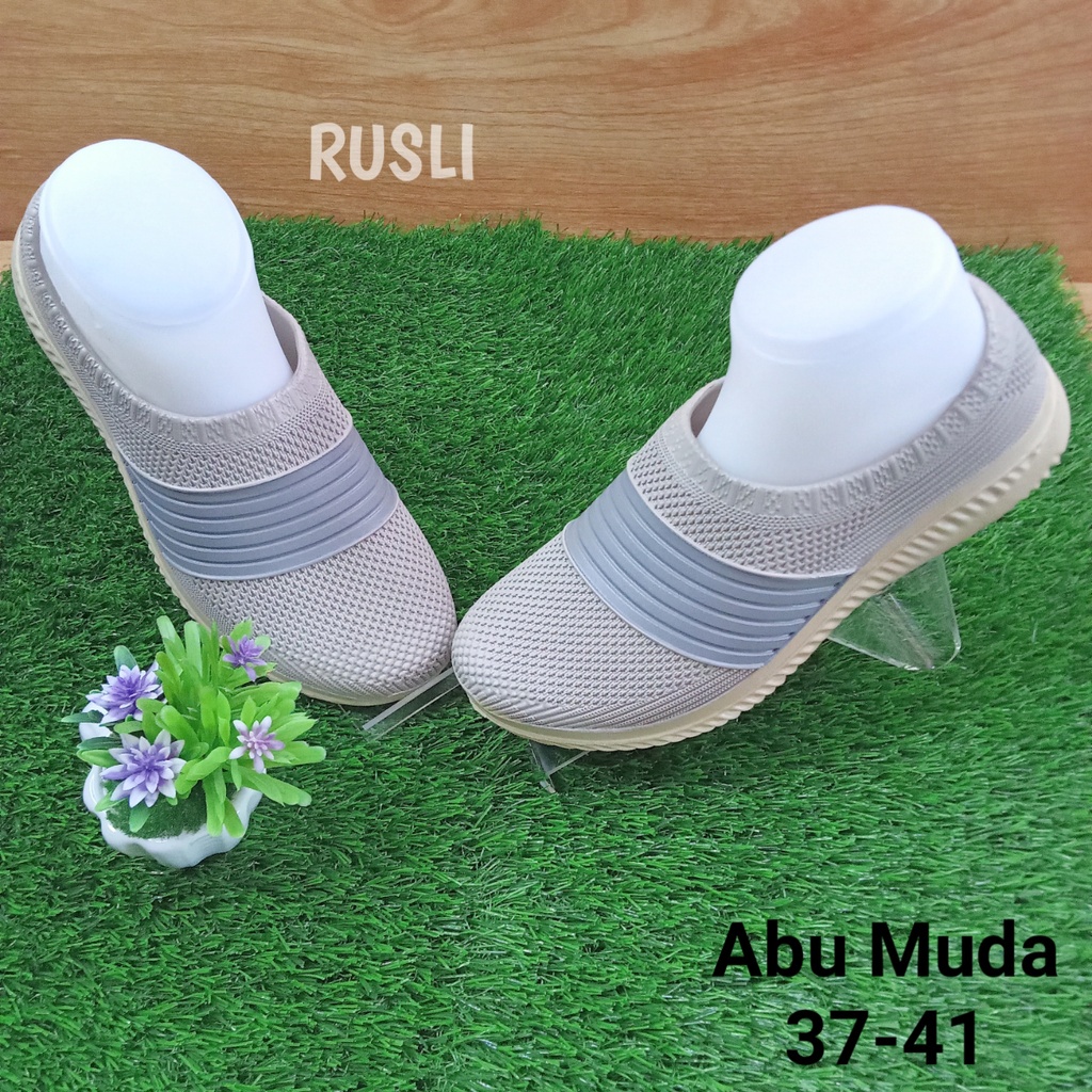 (COD) Sepatu Karet Slip On Santai Wanita Yumeida 22015