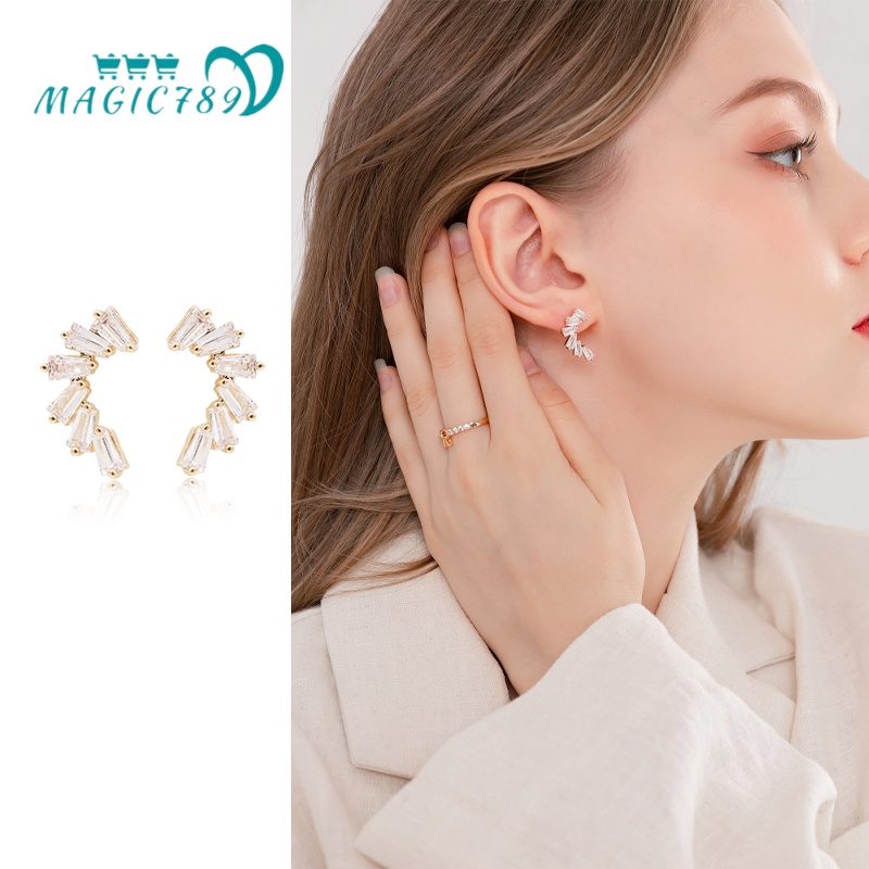 Magic789 Chic Curve Shining Crystal Stud Earrings Untuk Wanita Gadis Temperamen Berkilau Geometris Anting-Anting Trendi Aksesoris Telinga Pertemuan Pesta