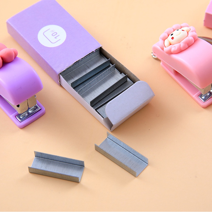 [Harga Grosir] Kartun Mini Stapler Dengan Gantungan Kunci Kantor Siswa Stapler Kertas Tes Pengikat Dokumen Lucu Kecil Liontin Stapler Candy Color Stationery Key Ring Charm