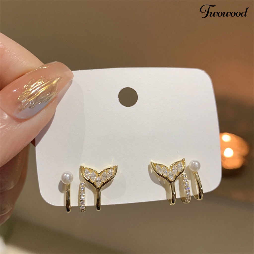 Twowood 1pasang Manset Telinga Non-Piercing 3cakar Gloss Tinggi Mutiara Imitasi Fishtail Desain Fashion Perhiasan Sparkling Cubic Zirconia Cartilage Earrings Untuk Perjamuan