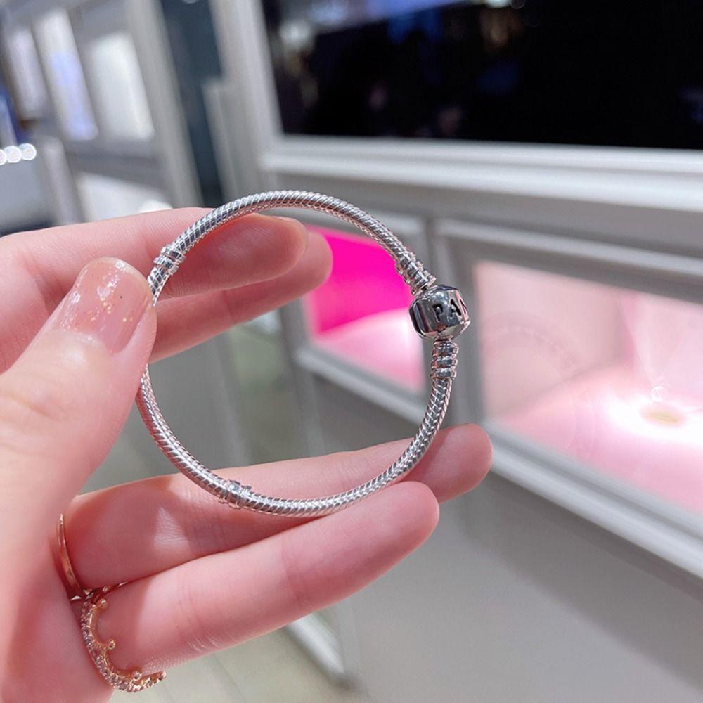 Mxbeauty Gelang Rantai Ular Perempuan Trendi Elegan Bentuk Hati Fashion Perhiasan Keberuntungan Temperamen Gaya Korea Bracelet