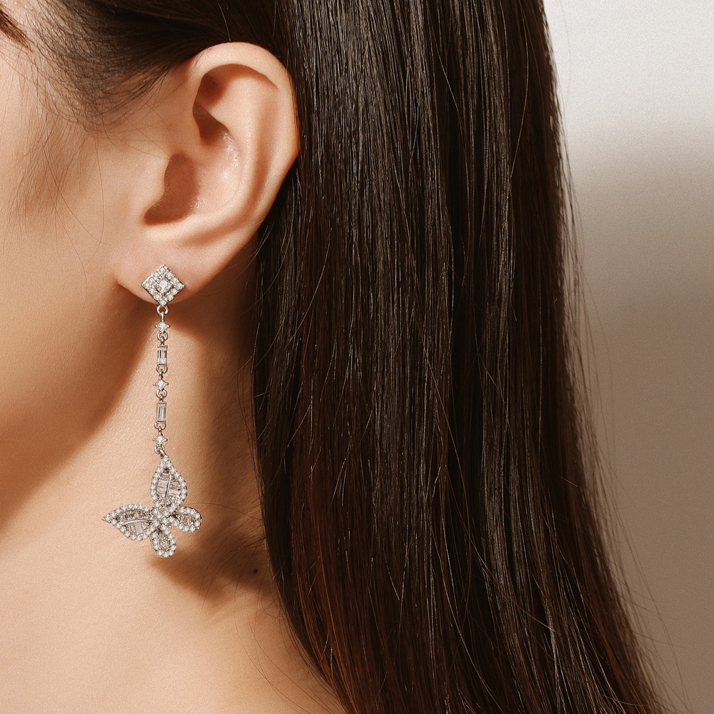 Goldkingdom Aksesoris Perhiasan Fashion Ready Stock Berlian Persegi Panjang Stud Earrings Super Peri Kecil Kupu-Kupu Fluttering Wanita Anting Bentuk