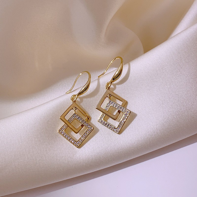 Korea Fashion Geometris Berlian Berlian Anting Wanita Square Diamond Sederhana Liontin Anting Premium Perhiasan Hadiah