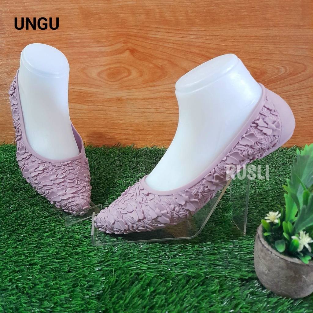 (COD) Sepatu Flat Wanita Motif Rose Ukir Jelly Import Balance 2201-1A