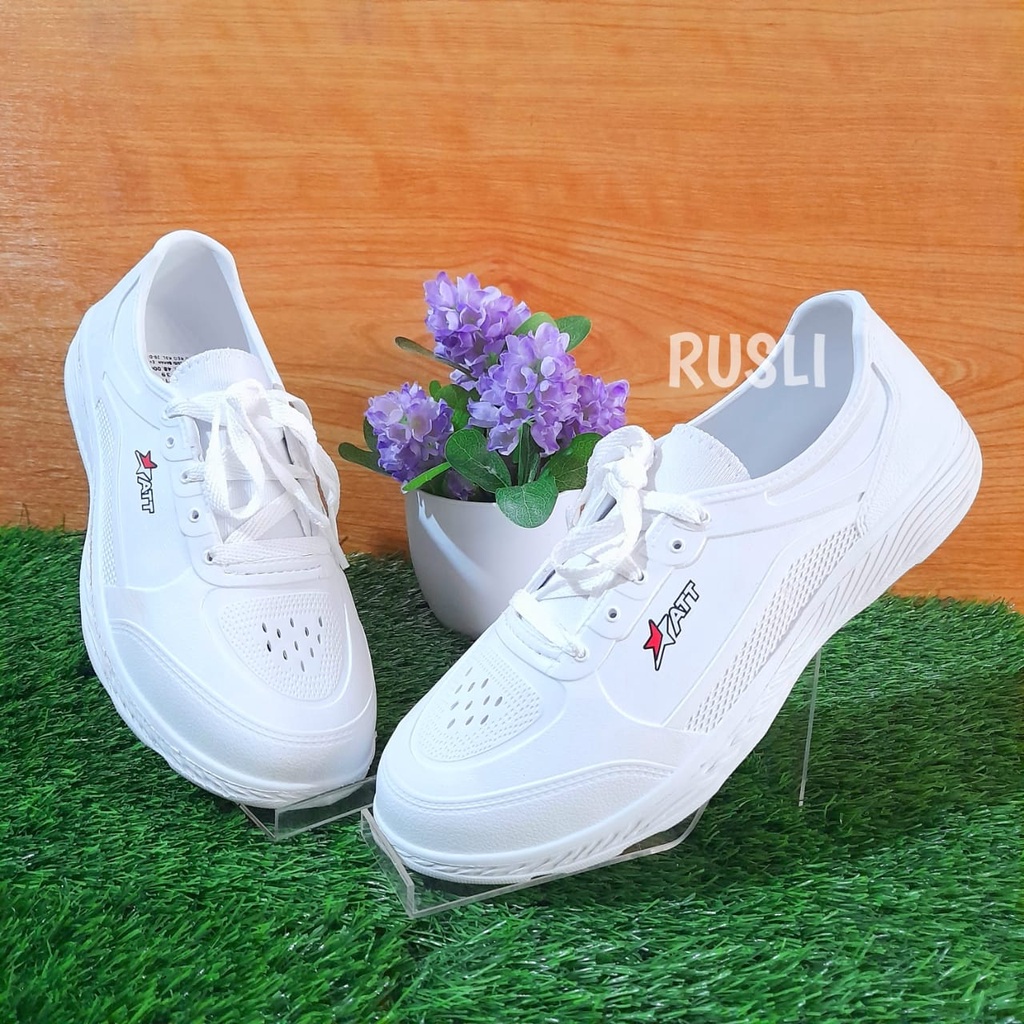 (COD) Sepatu Putih Tali Pria Karet Slip On PS ATT 1414