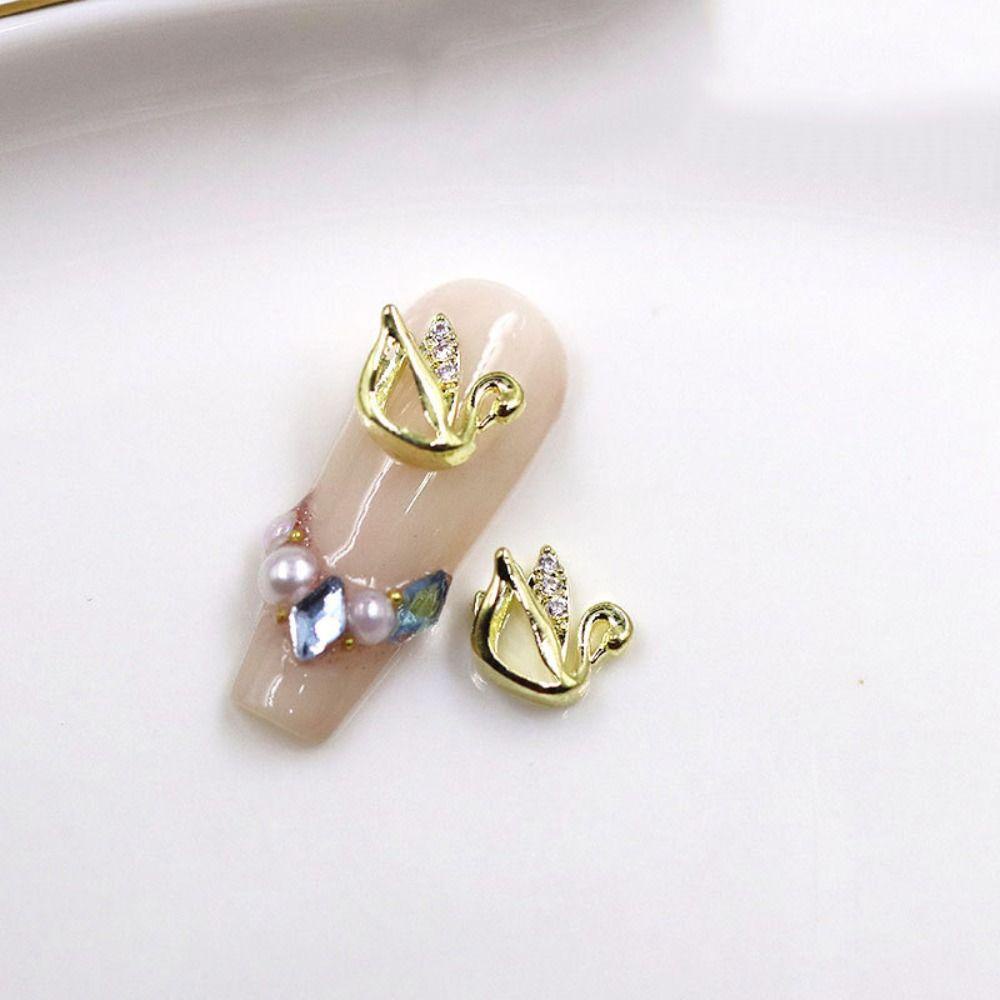 Mxbeauty Dekorasi Perhiasan Kuku Merek Mewah Gaya Campuran Profesional Logam Paduan Kuku Decal Rhinestones