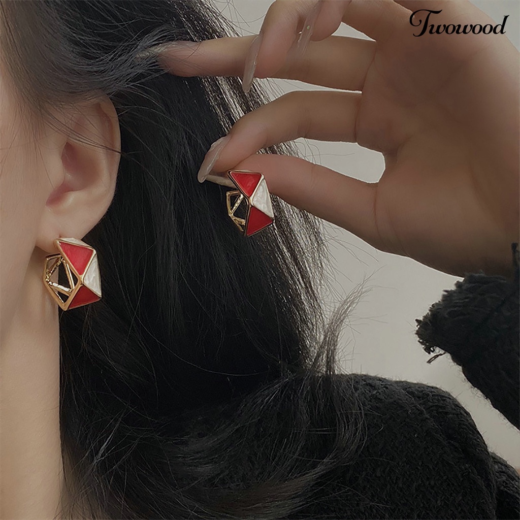 Twowood 1pasang Anting Stud Vintage Temperamen Geometris Sederhana Meriah Hias Warna Merah Wanita Belah Ketupat Liontin Drop Earrings Perhiasan Untuk Tahun Baru Cina