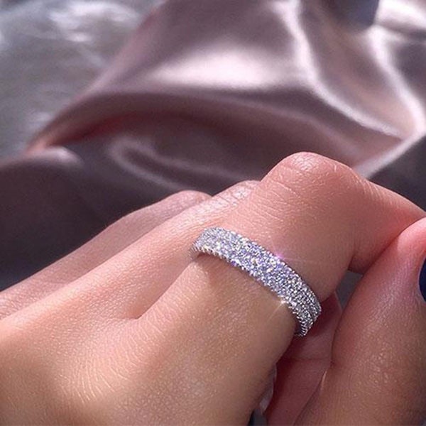 Goldkingdom Fashion Perhiasan Aksesoris Ready Stock Klasik Tiga Baris Cincin Berlian Eropa Dan Amerika Mikro Bertatahkan Mosang Berlian Pertunangan Pesta Cincin Perempuan