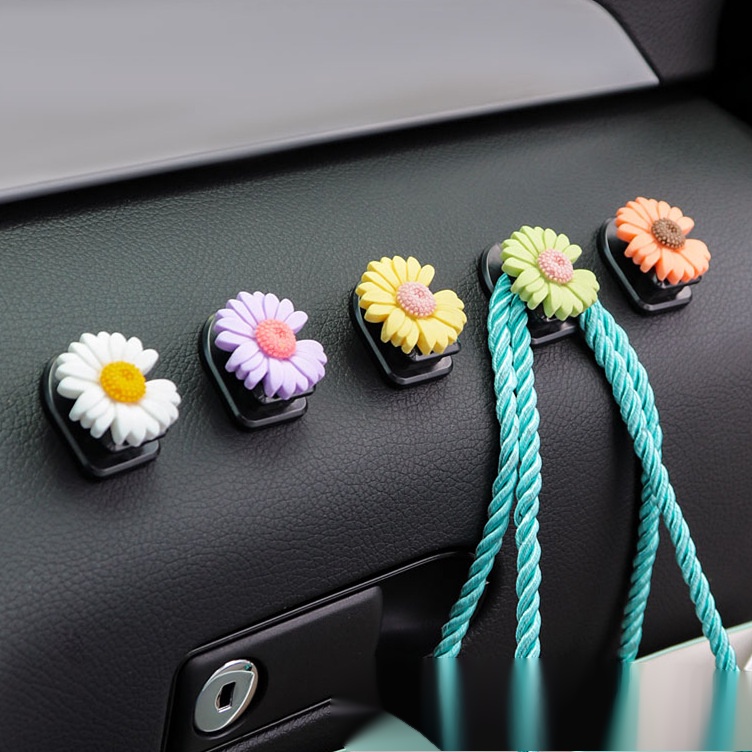 Car hidden small daisy small hook, Kait Perekat Tak Terlihat Krisan Kartun Mobil