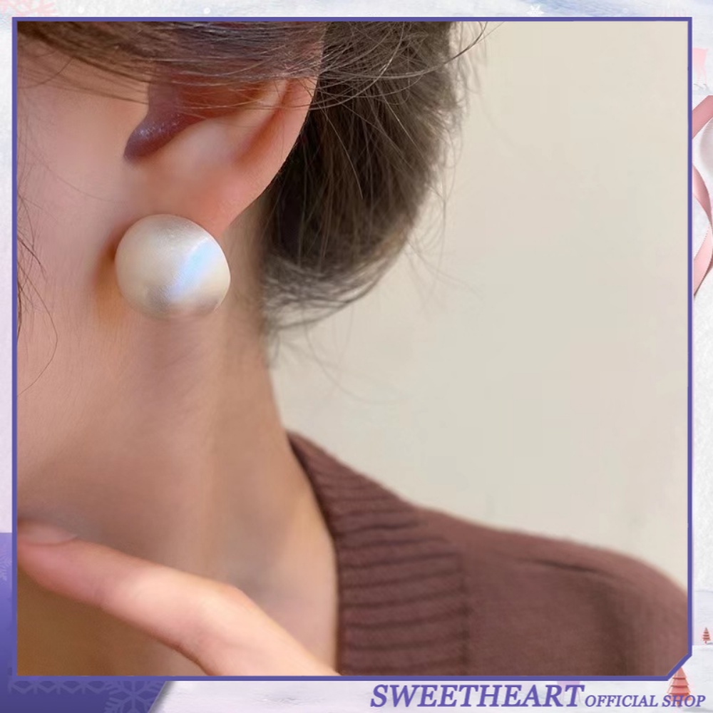 Anting Bulat Matte Yang Disikat Tren Baru High-end Cahaya Anting Mewah Anting Pacar Anting Korea Musim Gugur Musim Dingin Anting Manis Hati Perhiasan