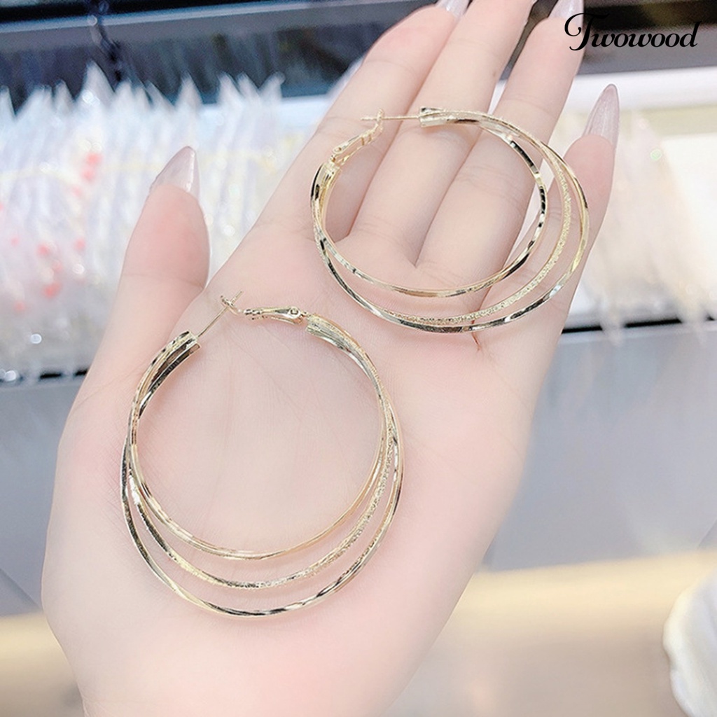 Twowood 1pasang Anting Wanita Multi-layer Berlebihan Mengkilap Tinggi Dipoles Temperamen Telinga Dekorasi Perhiasan Bulat Besar Hoop Earrings Wanita Hadiah