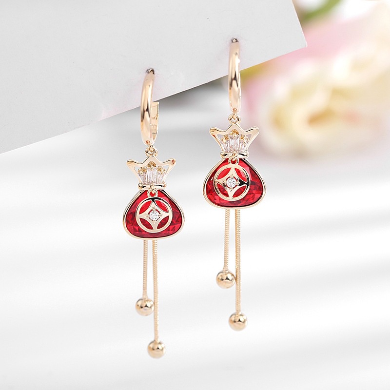 Korea Dongdaemun Kristal Merah Beruntung Tas Rumbai Anting Panjang Kepribadian Temperamen Perempuan High-End Atmosfer Anting